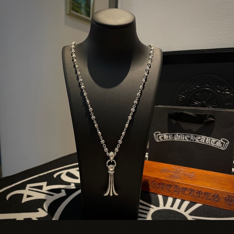 Ch**me He**ts necklaces